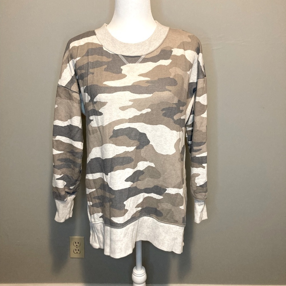 Aerie Camo Sweatshirt Size XS